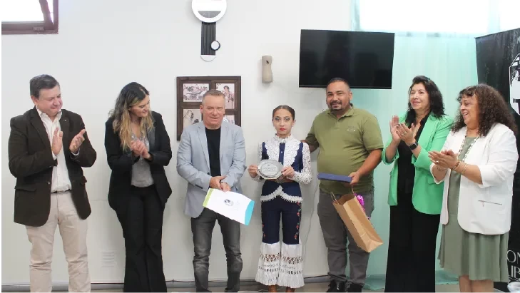 Entrega de Declaración a Camila Luisana Rendo